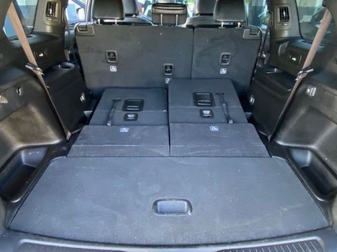 Used 2025 Jeep Grand Cherokee L Limited image 28