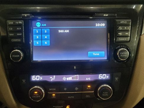Used 2015 Nissan Rogue SL w/ SL Premium Package AWD/4WD image 25