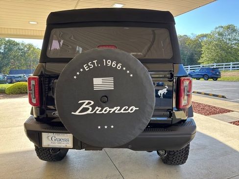 New 2025 Ford Bronco Badlands image 8