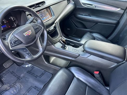 Used 2017 Cadillac XT5 Premium Luxury w/ Driver Assist Package image 11