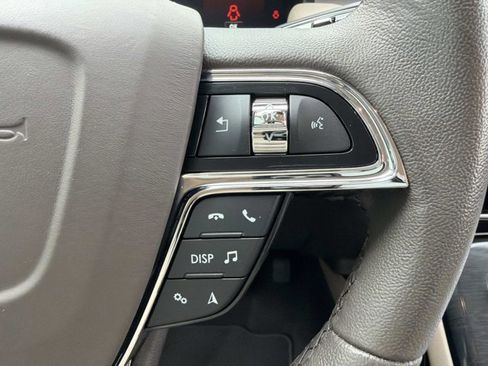 Certified 2023 Lincoln Nautilus FWD w/ Premium Package image 29