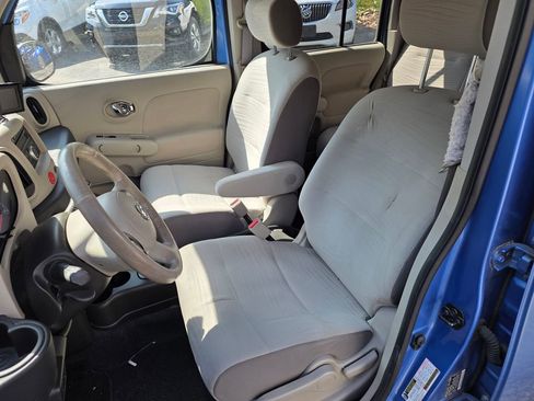 Used 2013 Nissan Cube 1.8 S w/ Interior Designer Pkg FWD image 9