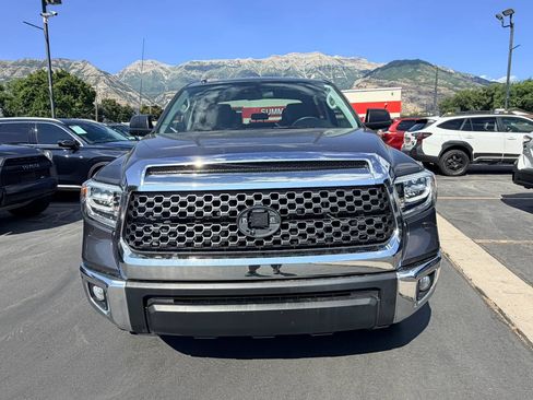 Used 2018 Toyota Tundra SR5 w/ TRD Off Road Package AWD/4WD image 8