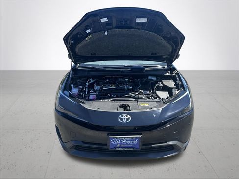 Used 2026 Toyota Prius LE AWD/4WD image 4