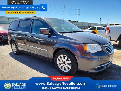 Used 2016 Chrysler Town & Country Touring FWD image 5