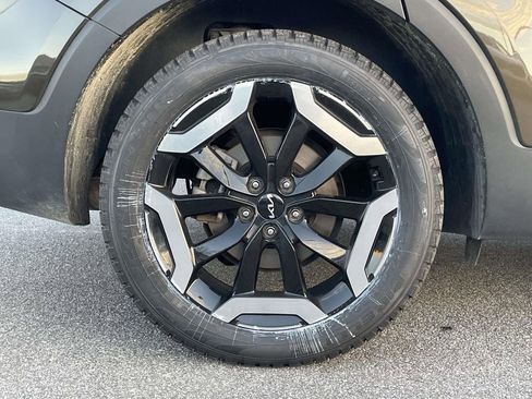 Used 2023 Kia Telluride EX image 32