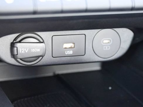 New 2026 Hyundai Elantra Limited FWD image 17