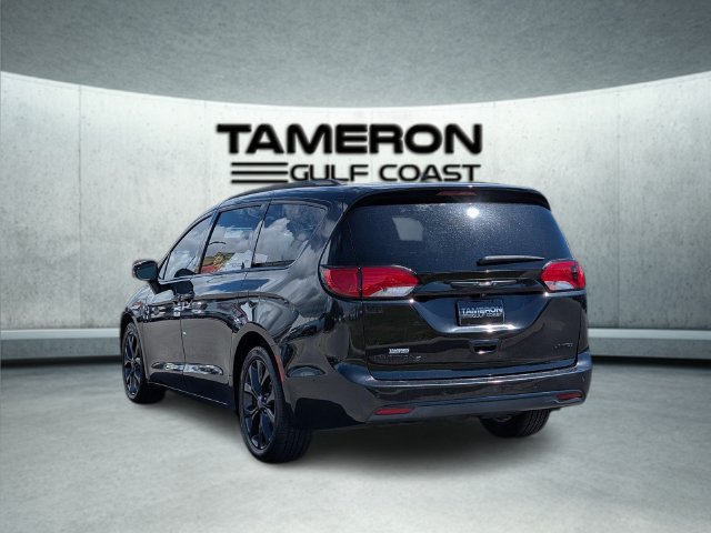 Used 2019 Chrysler Pacifica Limited w/ Advanced Safetytec Group FWD image 3