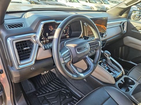 Used 2023 GMC Canyon Denali AWD/4WD image 16