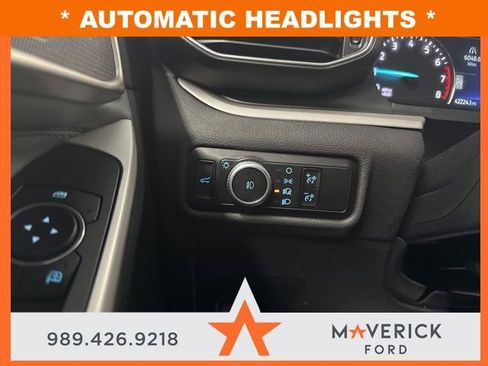 Used 2023 Ford Explorer XLT w/ Equipment Group 202A AWD/4WD image 25