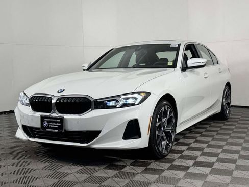 Used 2025 BMW 330i xDrive 330i xDrive w/ Premium Package image 7