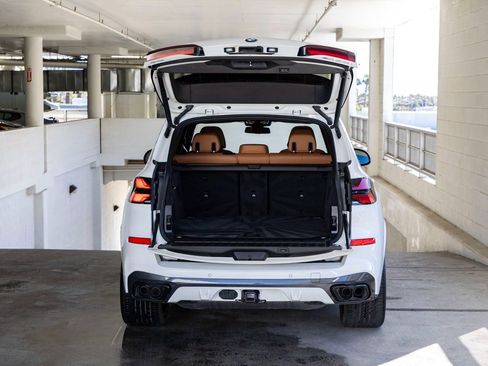 Used 2024 BMW X5 M60i image 27