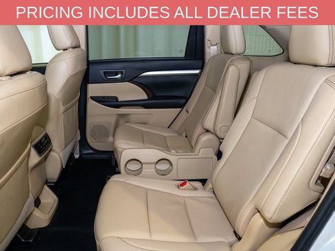 Used 2019 Toyota Highlander XLE FWD image 9