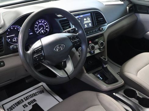 Used 2019 Hyundai Elantra SEL FWD image 14