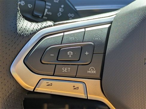 New 2026 Volkswagen Tiguan SE R-Line image 26