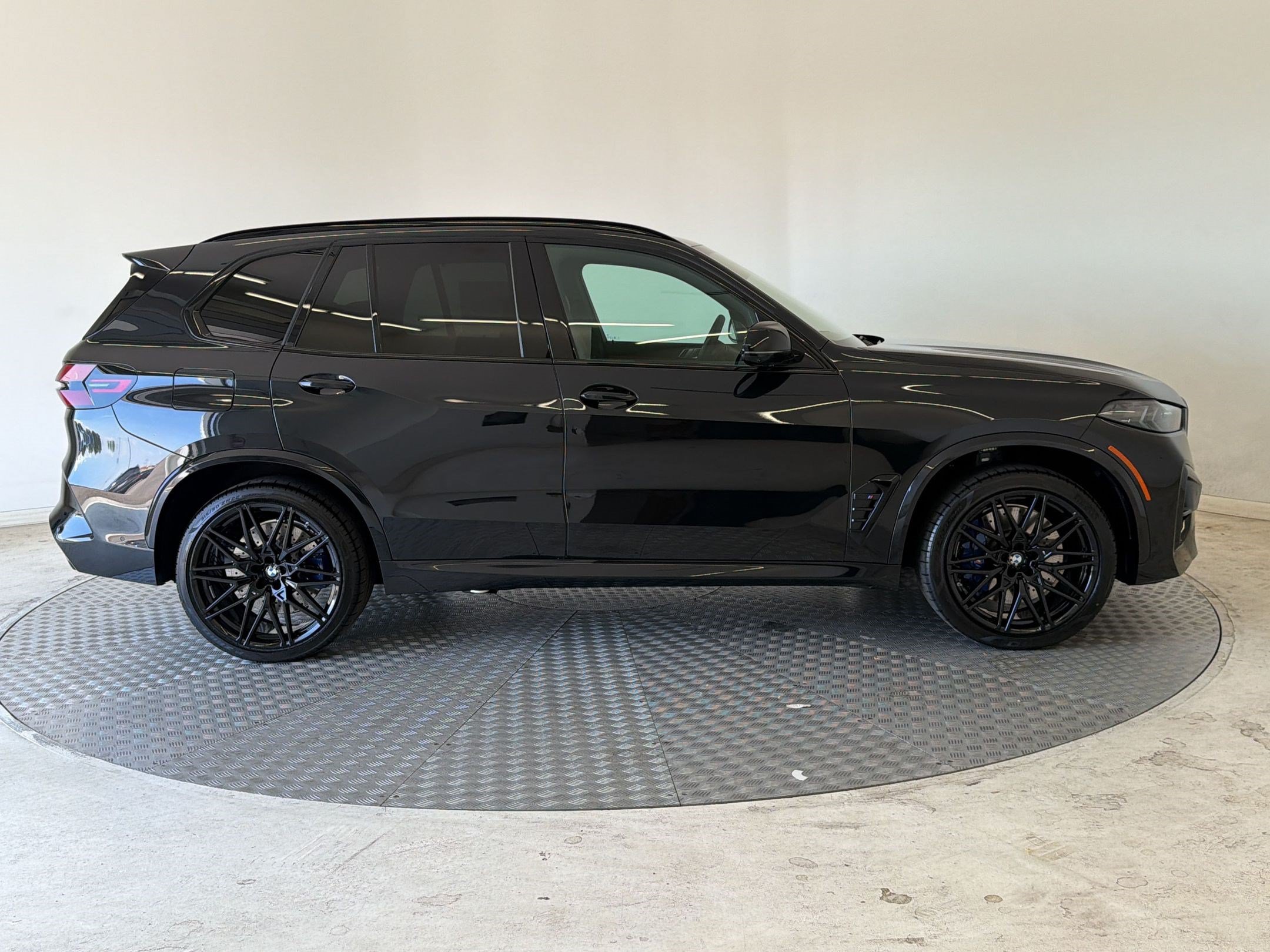 New 2026 BMW X5 M Competition w/ Executive Package AWD/4WD image 8
