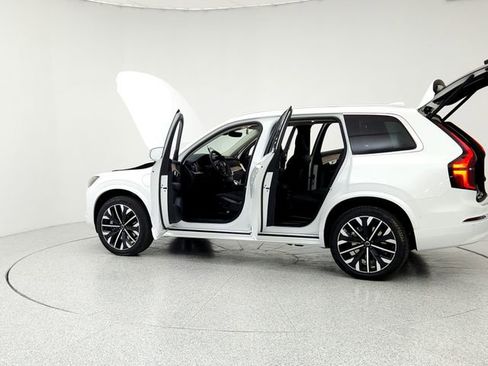 New 2025 Volvo XC90 T8 Plus w/ Protection Package Premier image 12