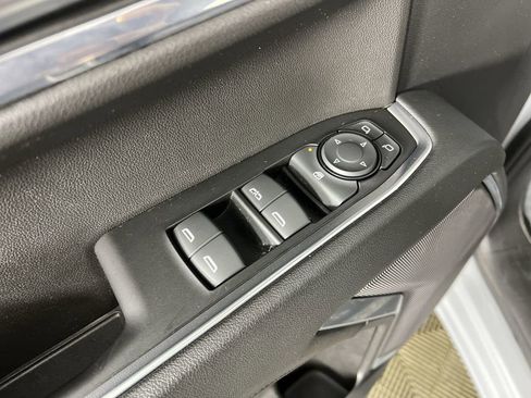 Used 2024 Chevrolet Silverado 1500 LT image 22