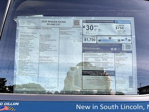 New 2025 Nissan Kicks SR image 13