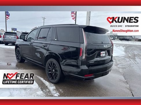 Used 2023 Cadillac Escalade Sport Platinum image 9