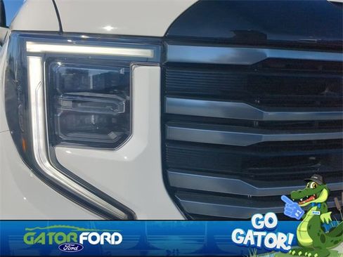Used 2025 GMC Sierra 1500 AT4 w/ AT4 Premium Package image 10