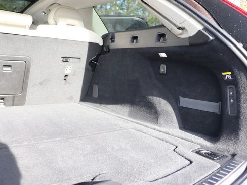 Used 2017 Volvo V90 T6 Cross Country image 6