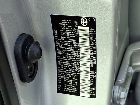 Certified 2025 Toyota Corolla LE w/ LE Premium Package image 26