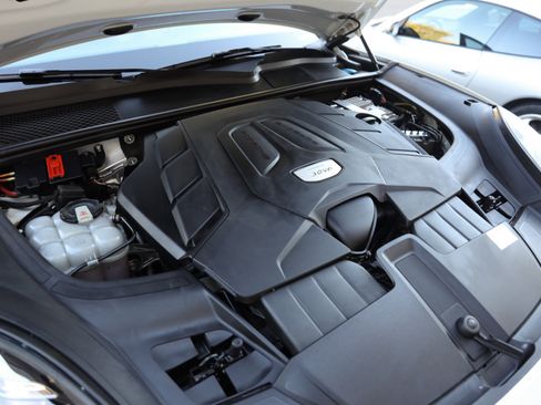 Used 2019 Porsche Cayenne image 20