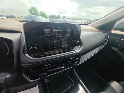 Used 2023 Nissan Rogue Platinum w/ Platinum Premium Package AWD/4WD image 19