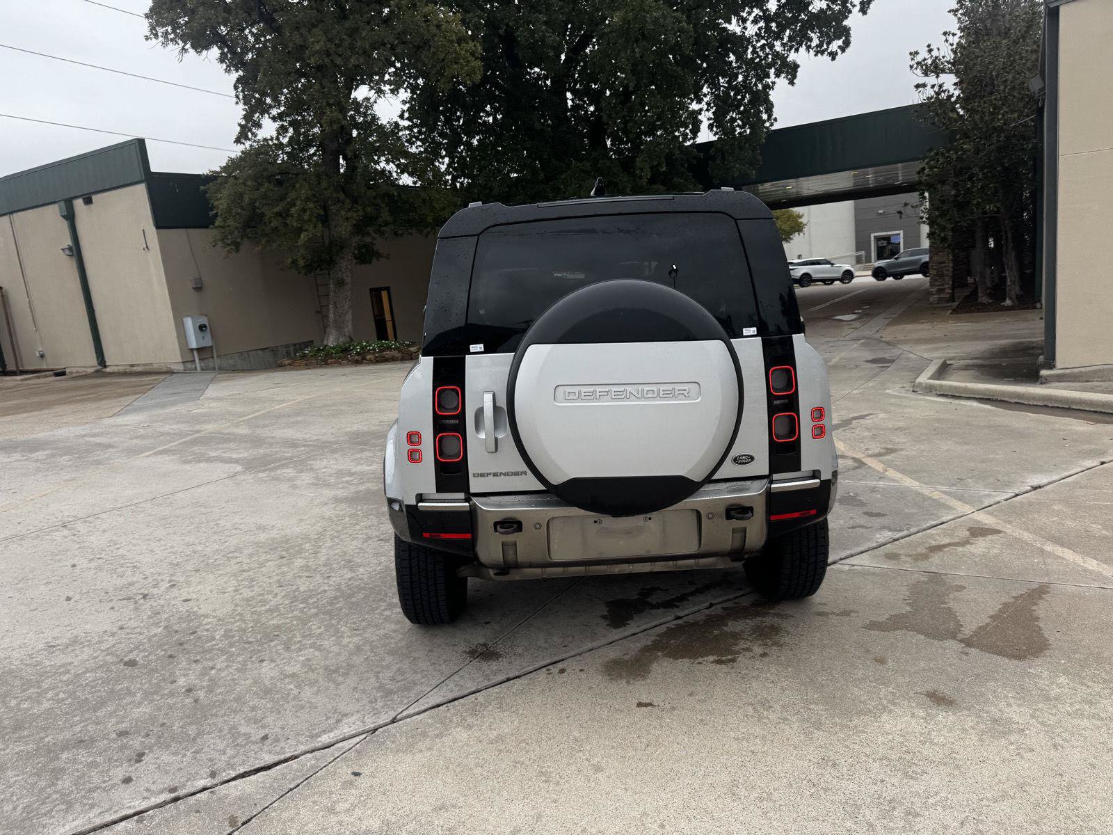 Certified 2021 Land Rover Defender 110 X AWD/4WD image 5