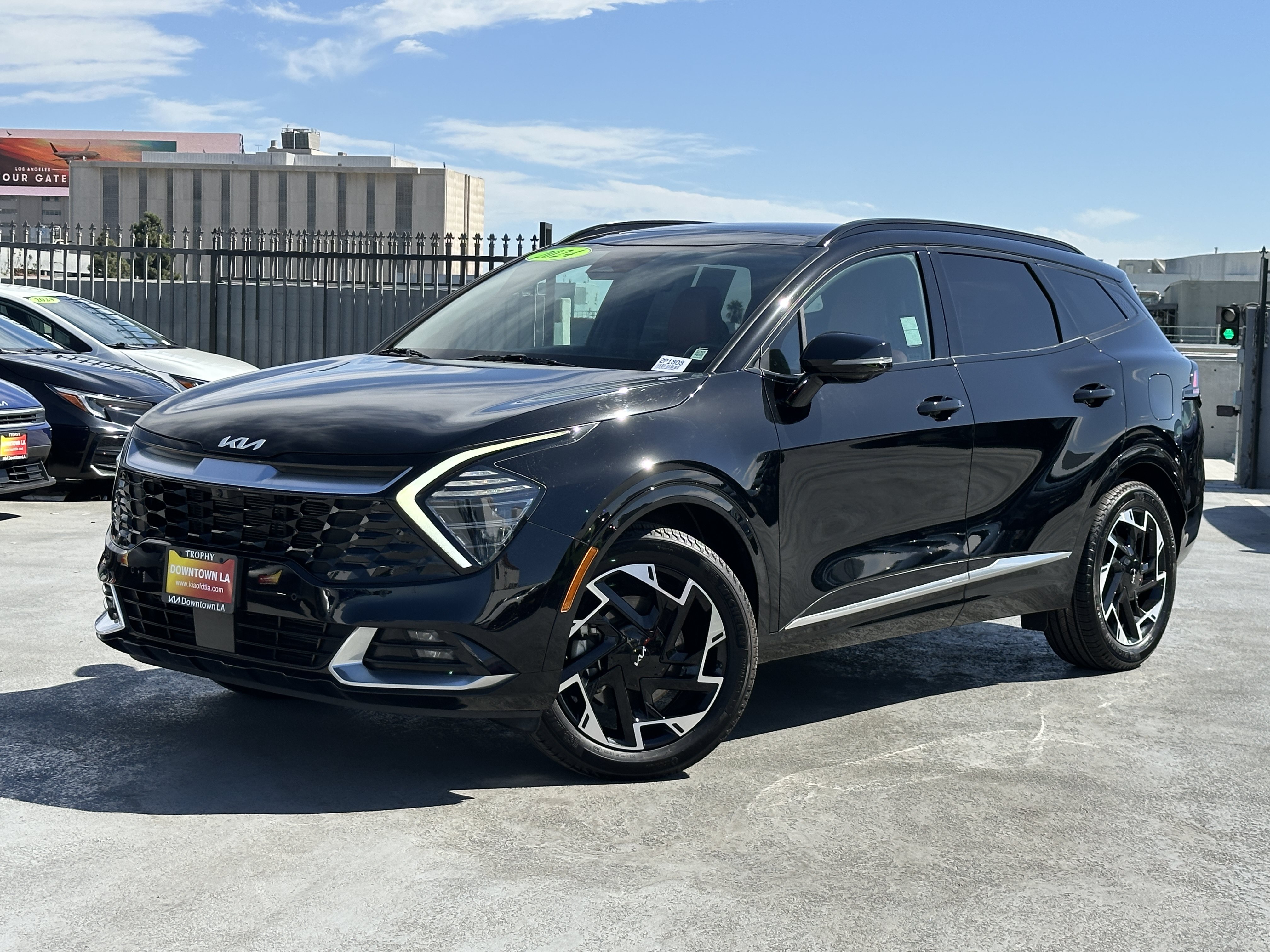 Used 2024 Kia Sportage SX FWD image 2