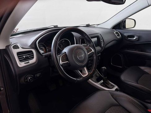 Used 2020 Jeep Compass Latitude w/ Popular Equipment Group AWD/4WD image 7