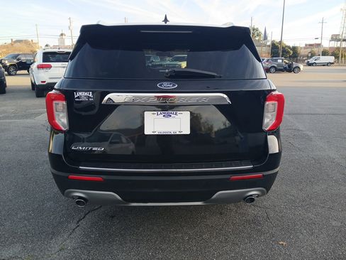 Used 2022 Ford Explorer Limited w/ Equipment Group 301A image 6