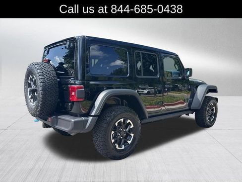 Certified 2025 Jeep Wrangler Unlimited Rubicon 4xe w/ Convenience Group AWD/4WD image 5