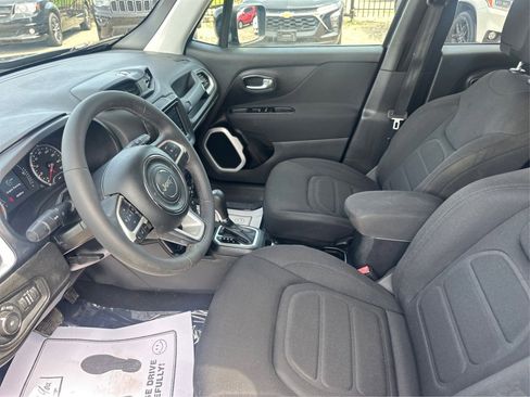 Used 2019 Jeep Renegade Latitude image 13