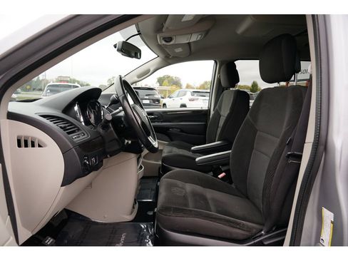 Used 2017 Dodge Grand Caravan SE w/ Power Window Group image 12