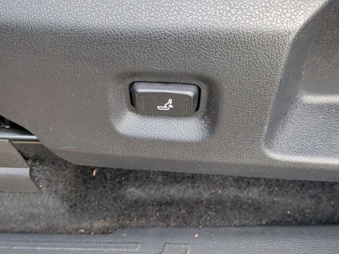 Used 2024 Toyota Tacoma TRD Off-Road AWD/4WD image 14
