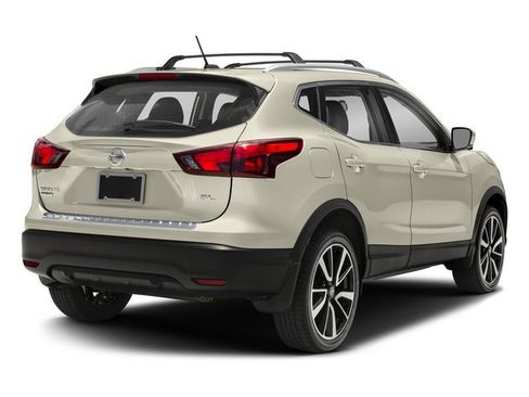 Used 2018 Nissan Rogue Sport SL w/ SL Premium Package image 2