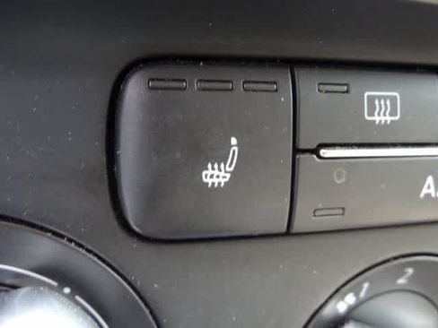 Used 2014 Volkswagen Jetta SE FWD image 12