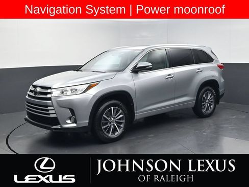 Used 2018 Toyota Highlander XLE AWD/4WD image 1