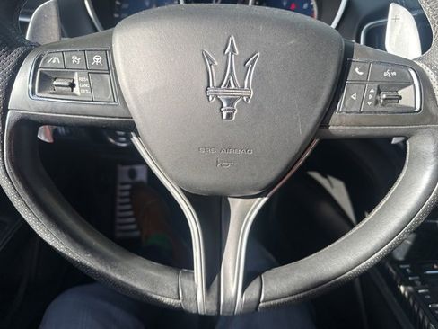 Used 2019 Maserati Ghibli S GranSport image 17
