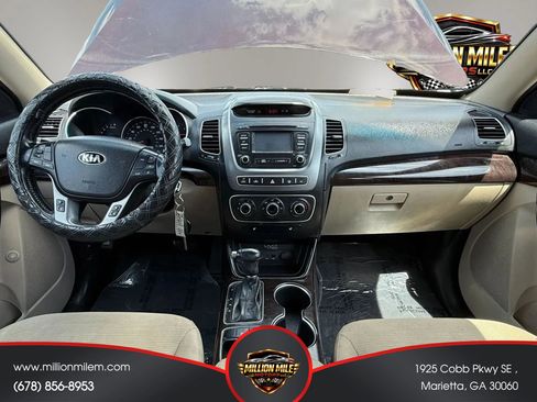 Used 2015 Kia Sorento LX FWD image 3
