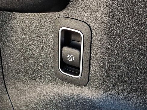 Used 2026 Mercedes-Benz GLA 250 4MATIC image 23