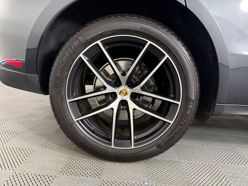 Certified 2023 Porsche Macan AWD/4WD image 13