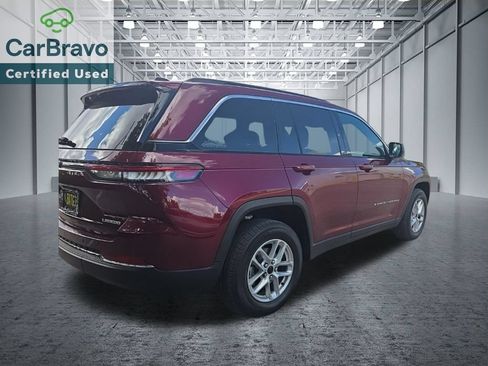 Used 2025 Jeep Grand Cherokee Laredo X w/ Luxury Tech Group I AWD/4WD image 8