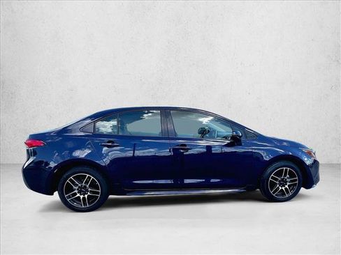 Used 2021 Toyota Corolla LE FWD image 5