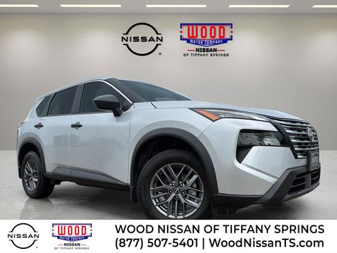 Used 2024 Nissan Rogue S AWD/4WD image 1