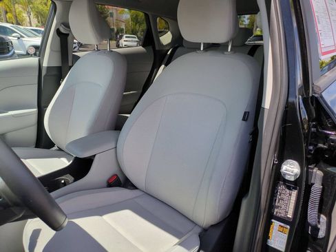 Used 2025 Hyundai Kona SEL FWD image 24