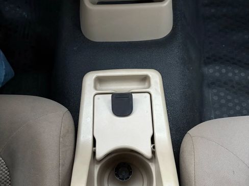 Used 2005 Ford Explorer Sport Trac XLS image 26