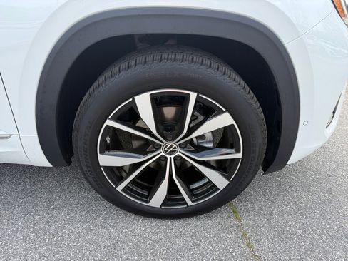 New 2026 Volkswagen Atlas Cross Sport SEL Premium R-Line AWD/4WD image 25